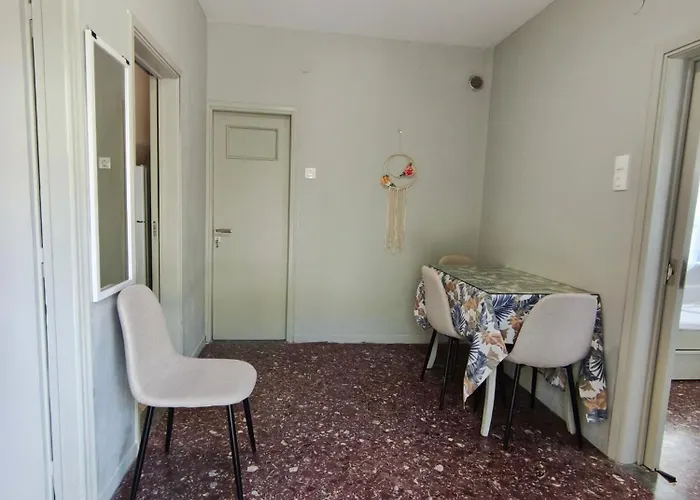 Iris Semesterbostad Lechaio